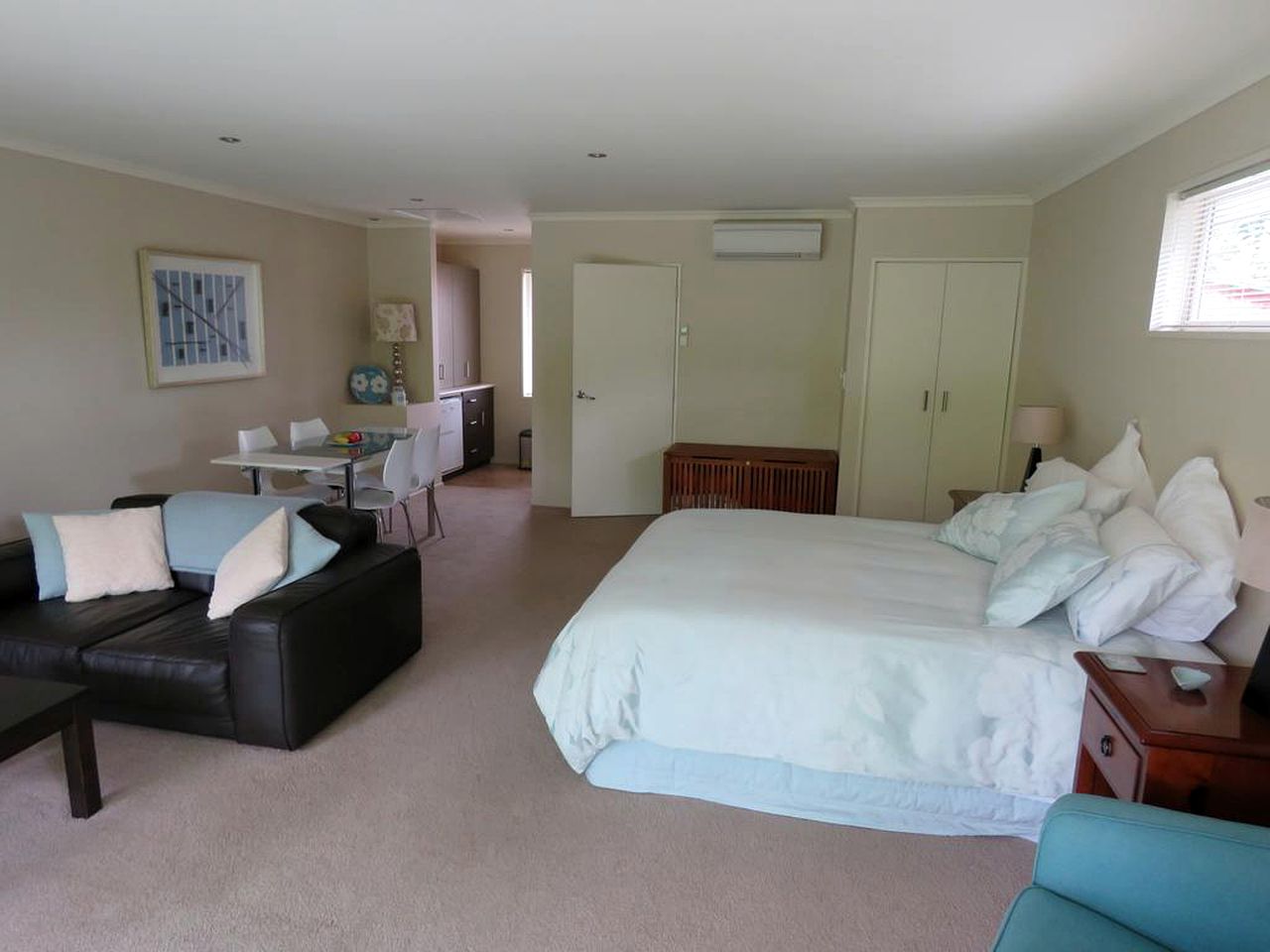 Luxurious Suite Overlooking Mt Dunblane in Hanmer Springs, South Island