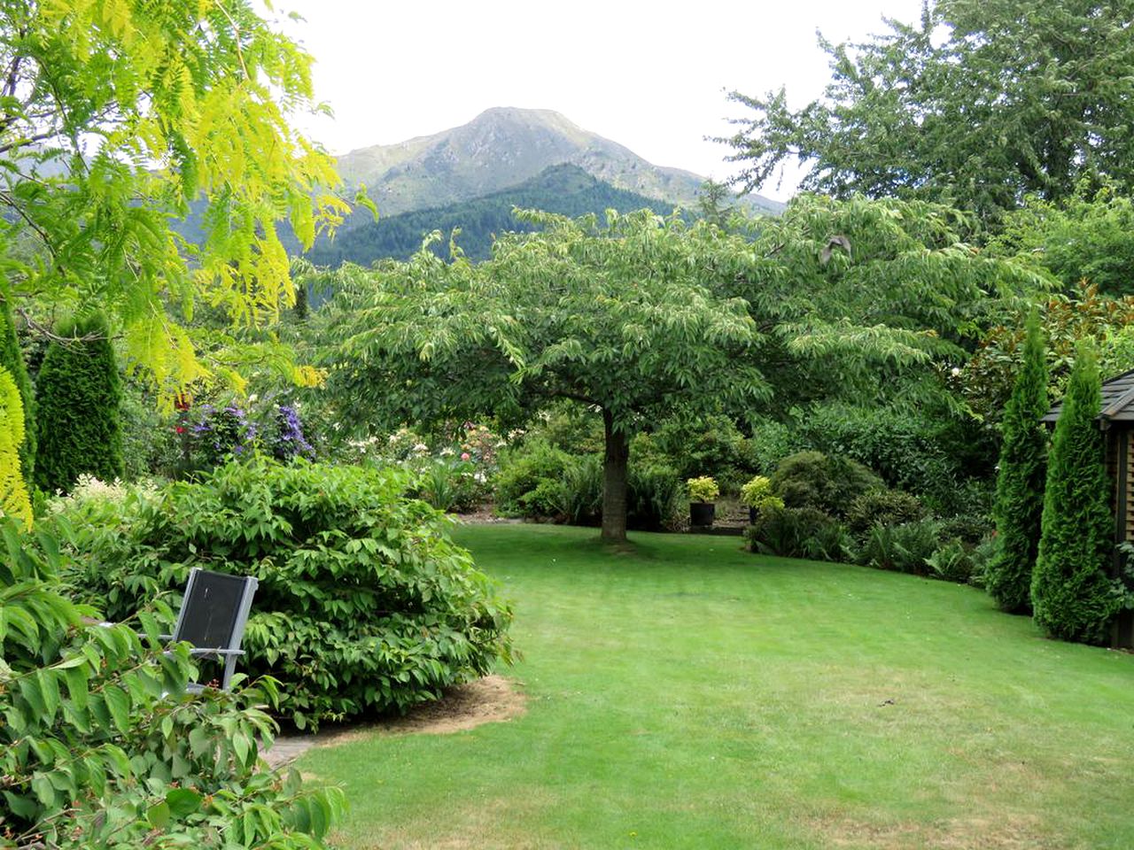 Luxurious Suite Overlooking Mt Dunblane in Hanmer Springs, South Island