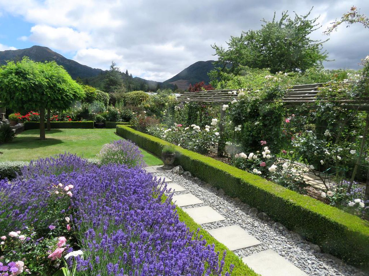 Deluxe Suite Rental near Hanmer Thermal Resort in Canterbury, South Island