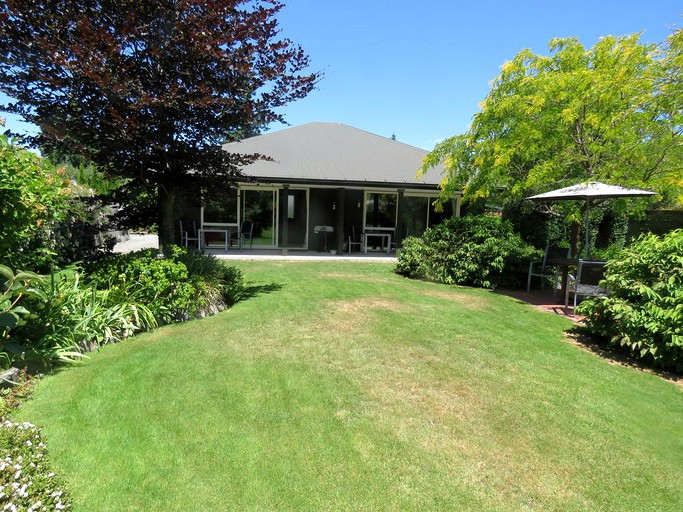 Nature Lodges (Hanmer Springs, South Island, New Zealand)