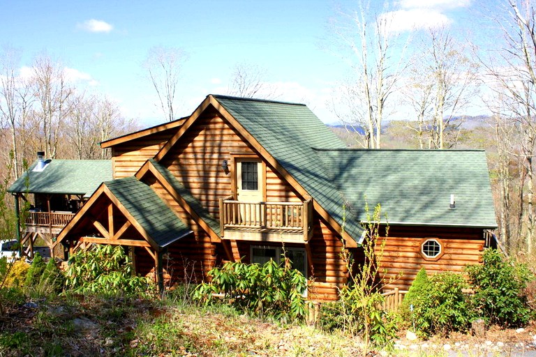 Log Cabins (Mars Hill, North Carolina, United States)