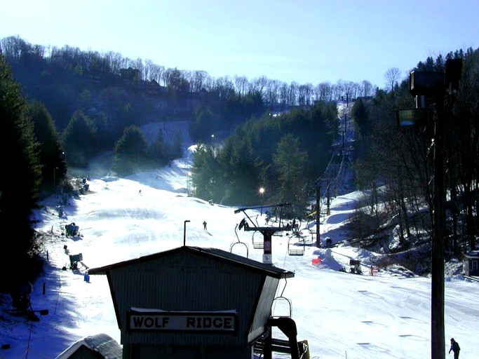 Log Cabins (Mars Hill, North Carolina, United States)