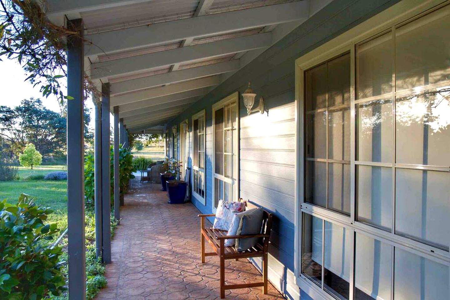Glamping in Harmony with the Great Outdoors in this Wonderful Cottage in the Blue Mountains
