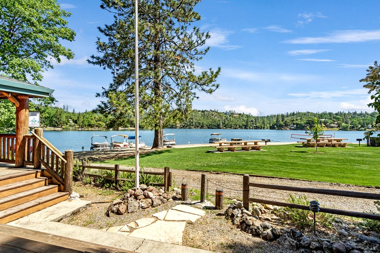 Floating Homes (United States of America, Groveland, California)