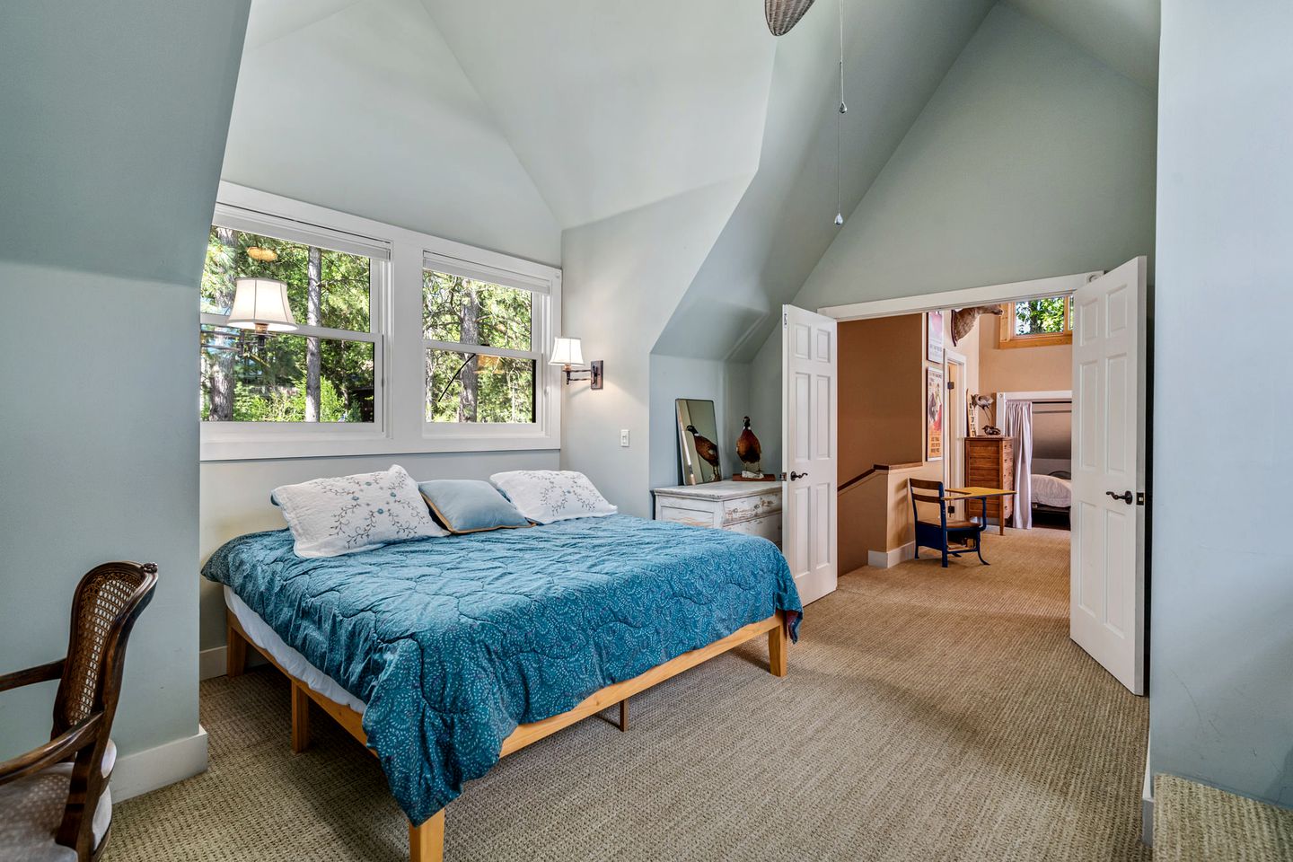 Wonderful Family Glamping Vacation Destination: A Beautiful Cottage by Pine Mountain Lake in Groveland, California