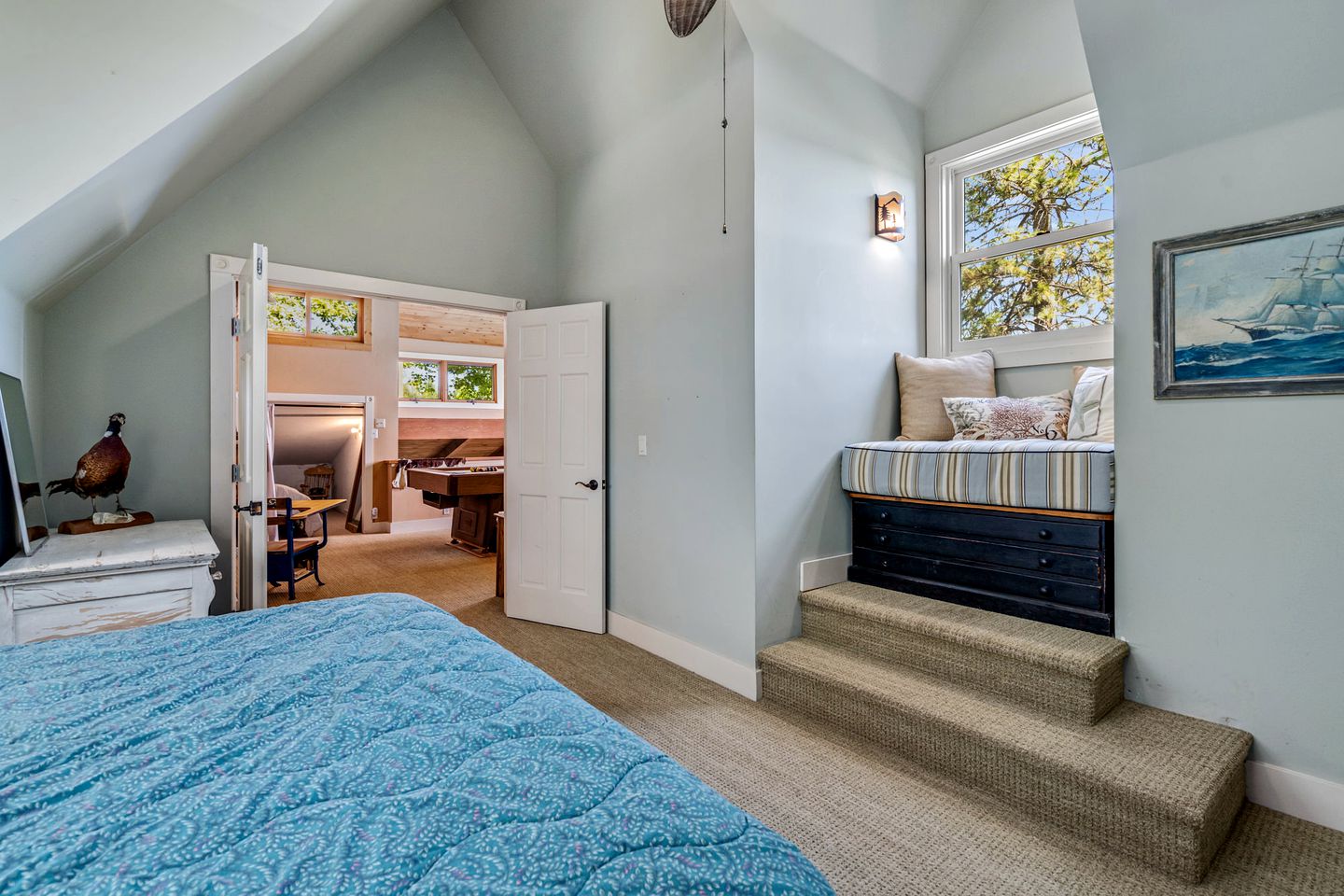 Wonderful Family Glamping Vacation Destination: A Beautiful Cottage by Pine Mountain Lake in Groveland, California