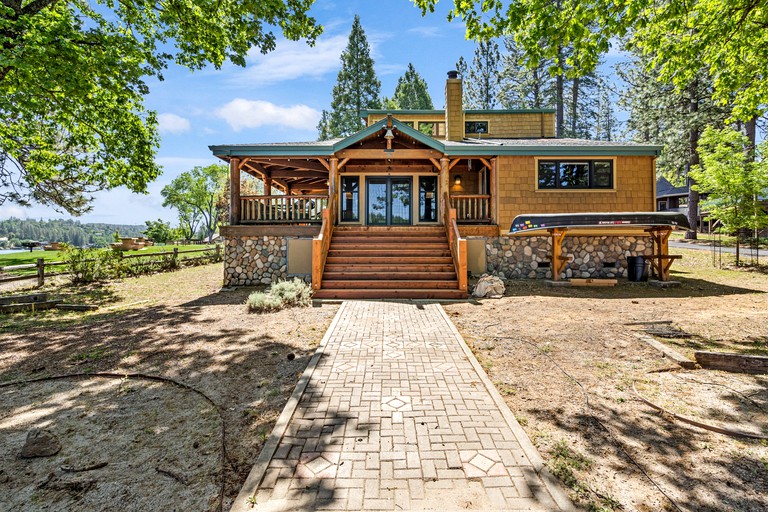 Floating Homes (United States of America, Groveland, California)