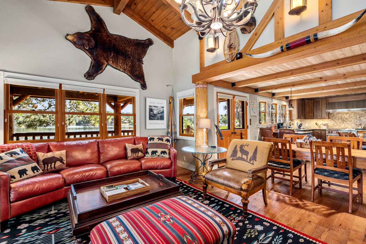 Wonderful Family Glamping Vacation Destination: A Beautiful Cottage by Pine Mountain Lake in Groveland, California