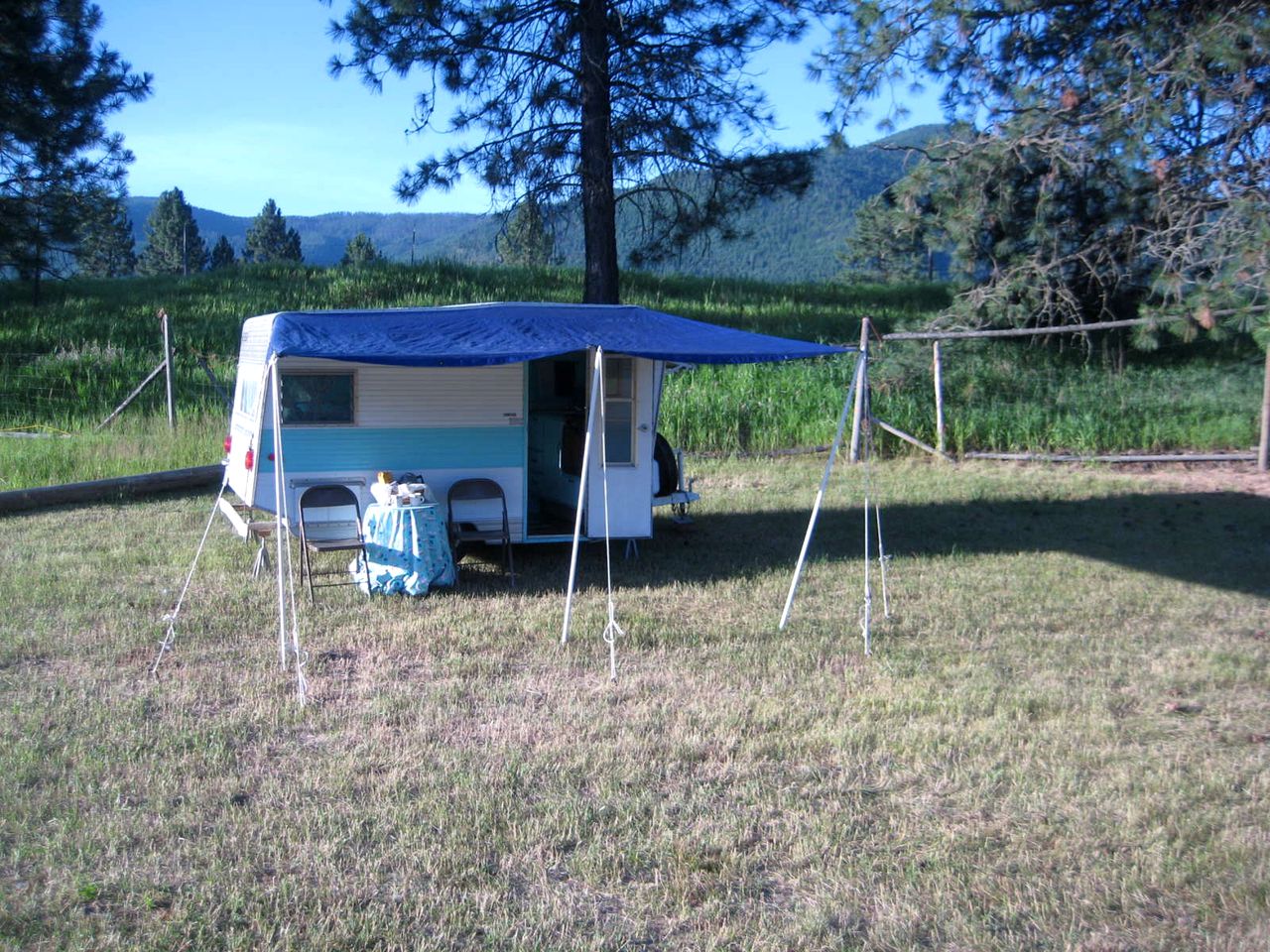Vintage Camper Rental Perfect for Glamping in Montana