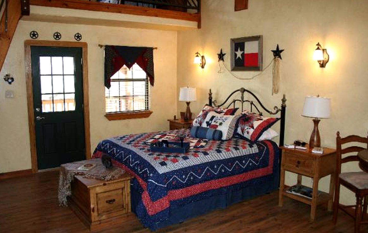 Charming Cabin Stay for Six Nestled Amid Central Texas' Wildlife in Buda