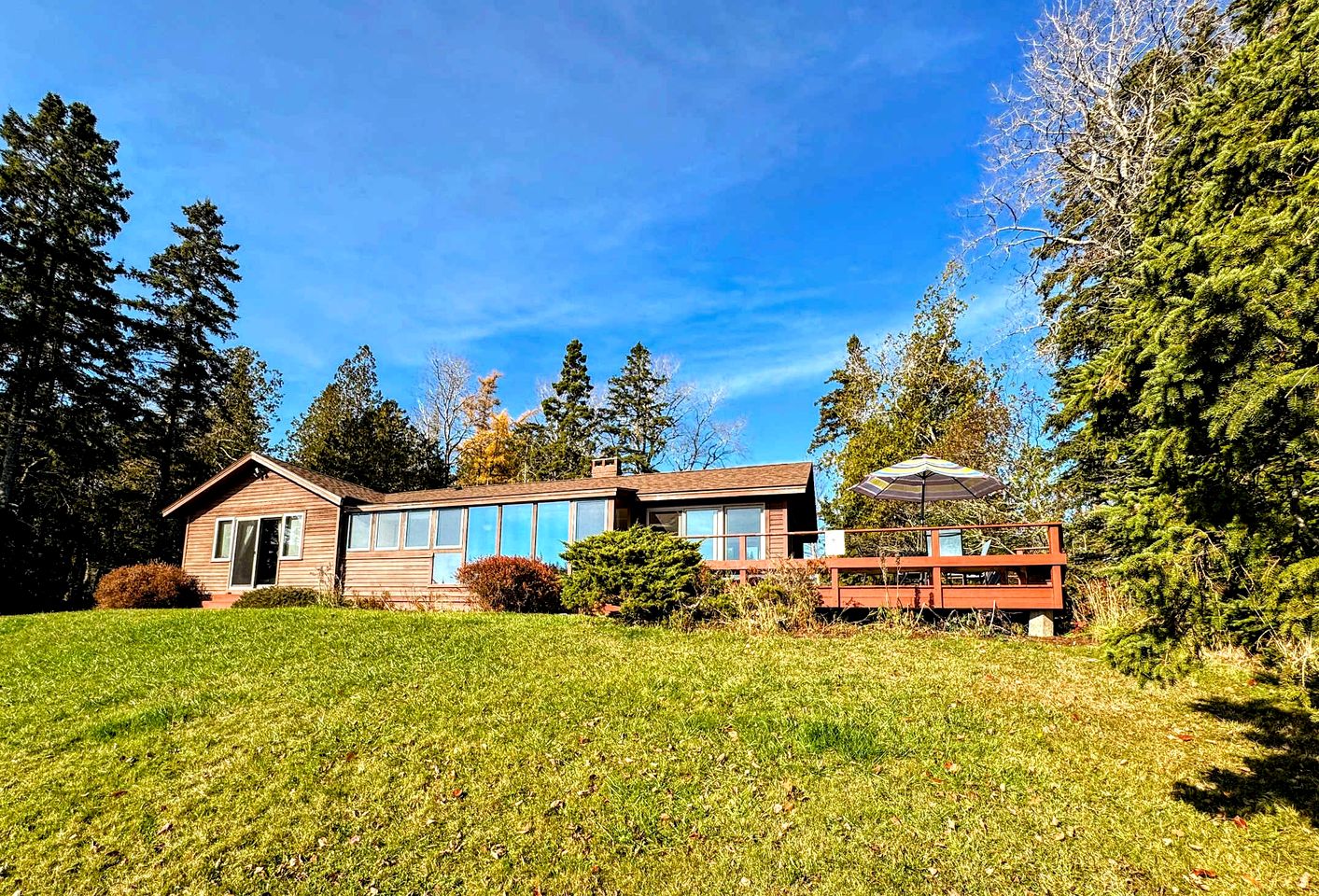 Charming Waterfront Sea Cottage with Private Beach near Bar Harbor, Hancock Maine