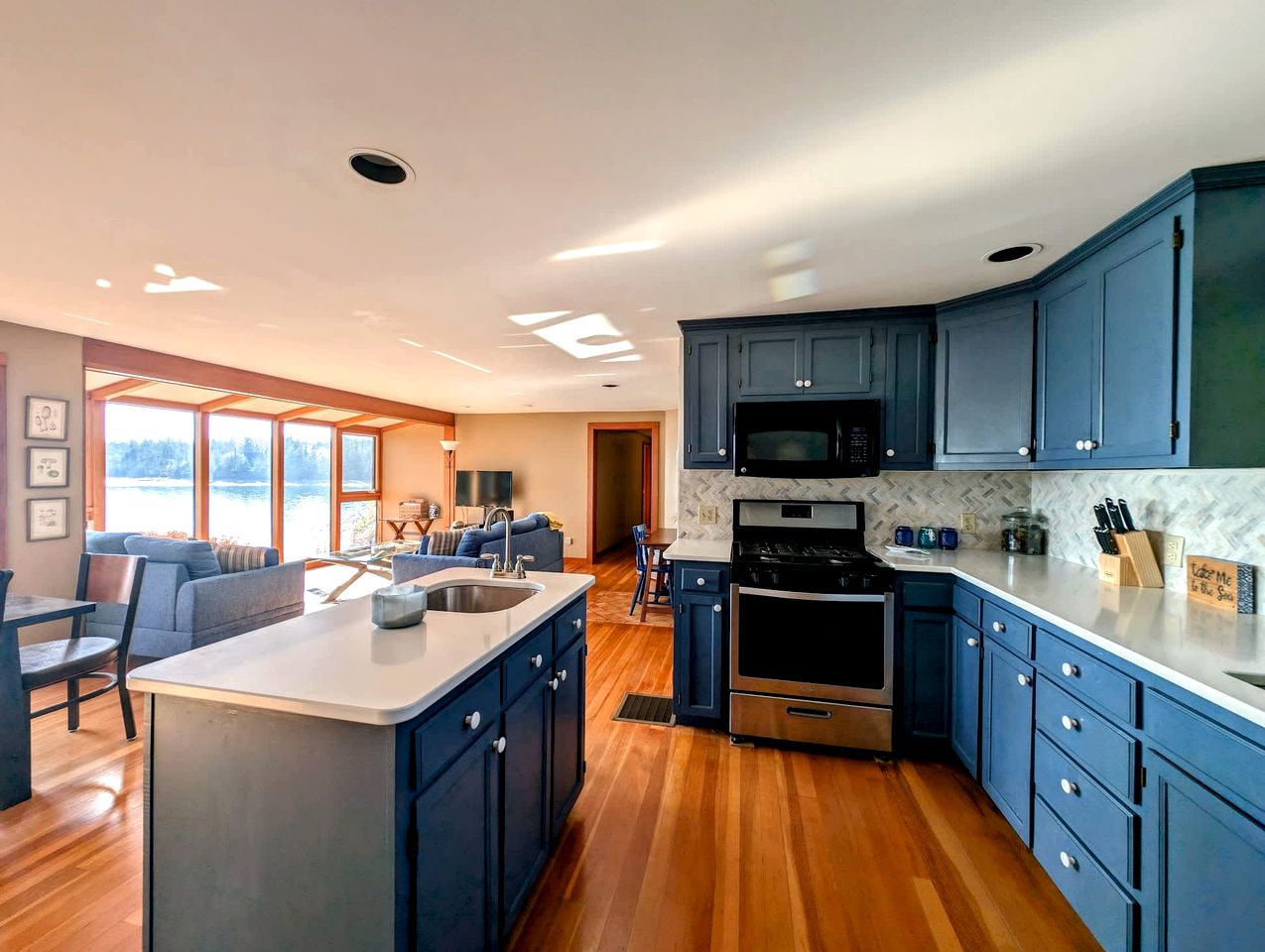 Charming Waterfront Sea Cottage with Private Beach near Bar Harbor, Hancock Maine