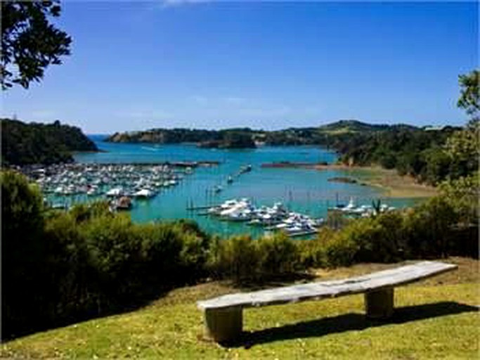 Nature Lodges (Tutukaka, North Island, New Zealand)