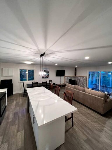 Cottages (Canada, Marmora, Ontario)