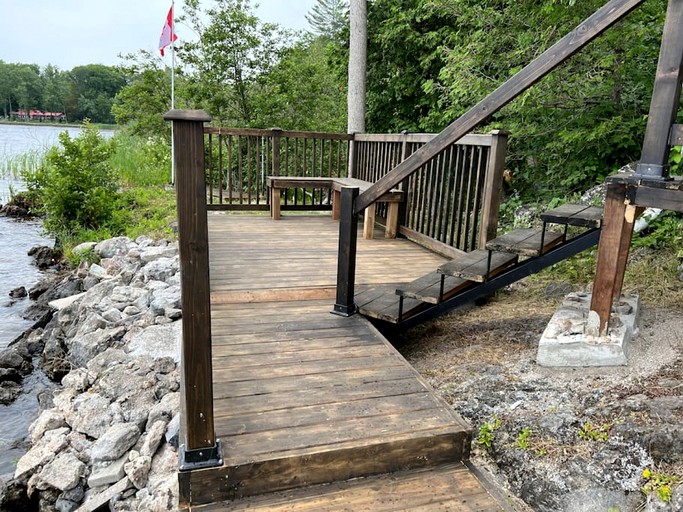 Cottages (Canada, Marmora, Ontario)