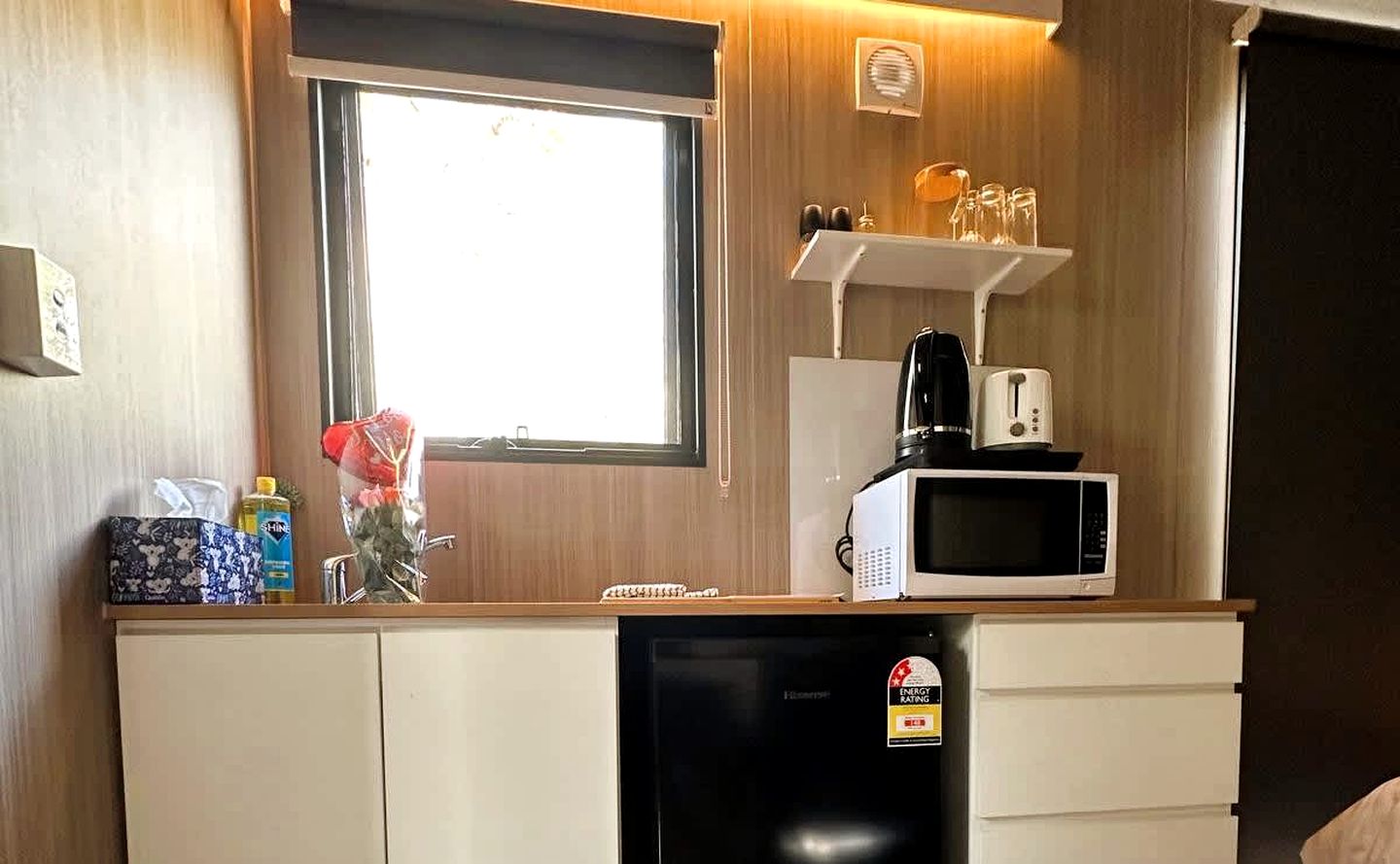 Eco-Friendly Tiny House Retreat with Scenic Trails near Maroota, New South Wales