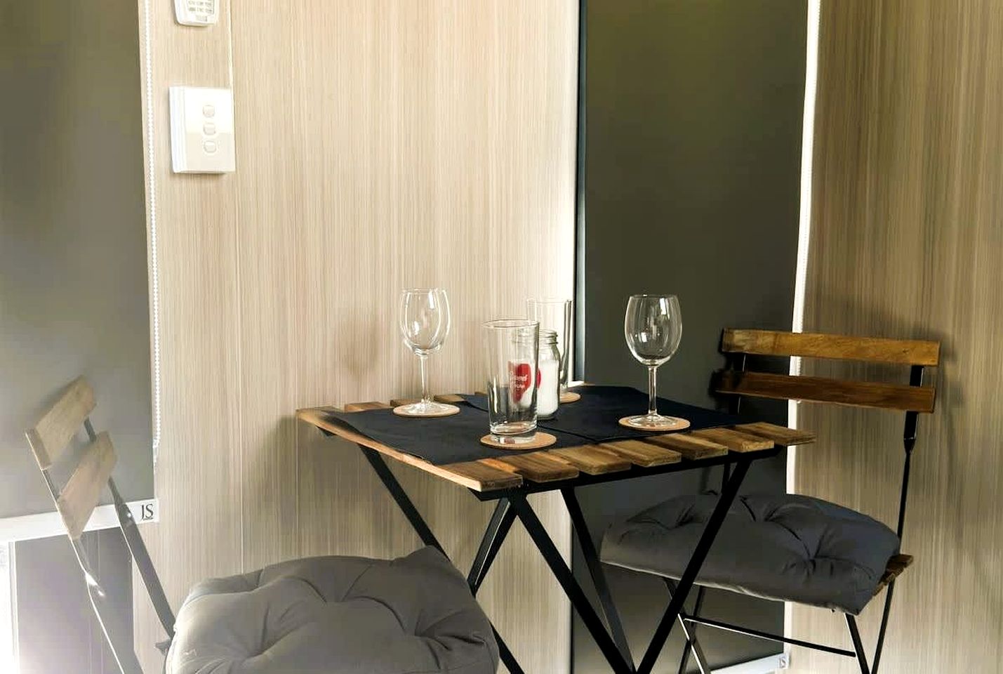 Eco-Friendly Tiny House Retreat with Scenic Trails near Maroota, New South Wales