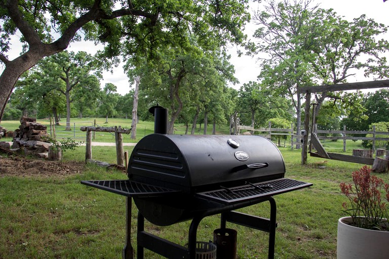 Bell Tents (Elgin, Texas, United States)