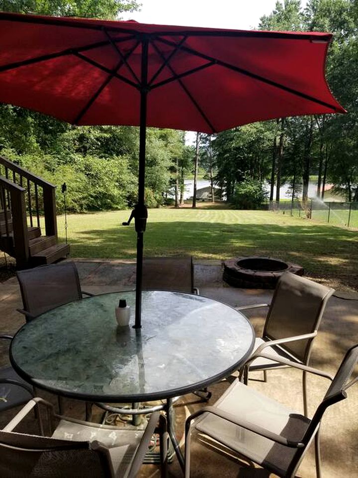 Marshall County Lake Escape: Pet-Friendly Rental with Boat Slip for Big Groups on Guntersville Lake
