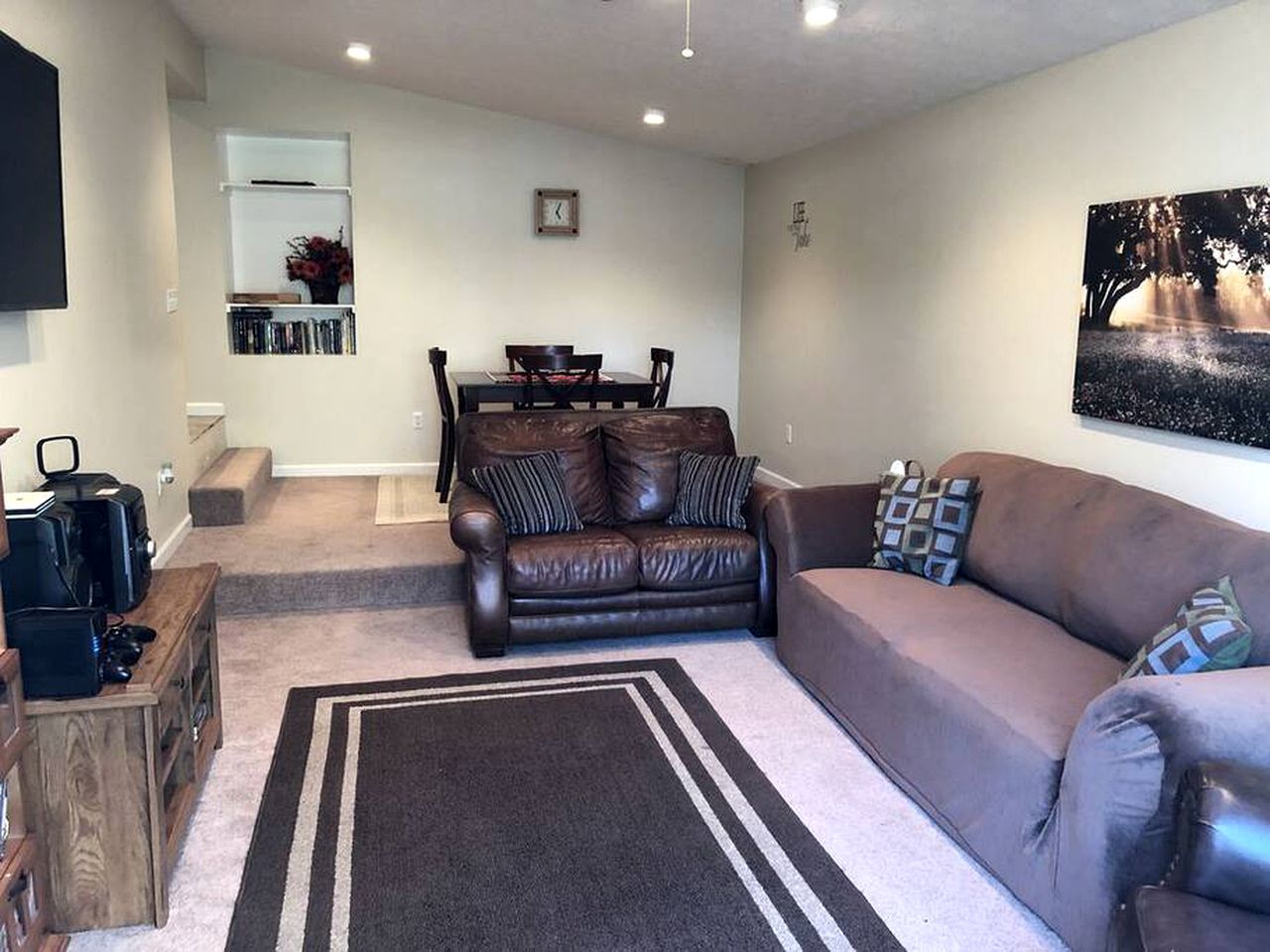 Marshall County Lake Escape: Pet-Friendly Rental with Boat Slip for Big Groups on Guntersville Lake