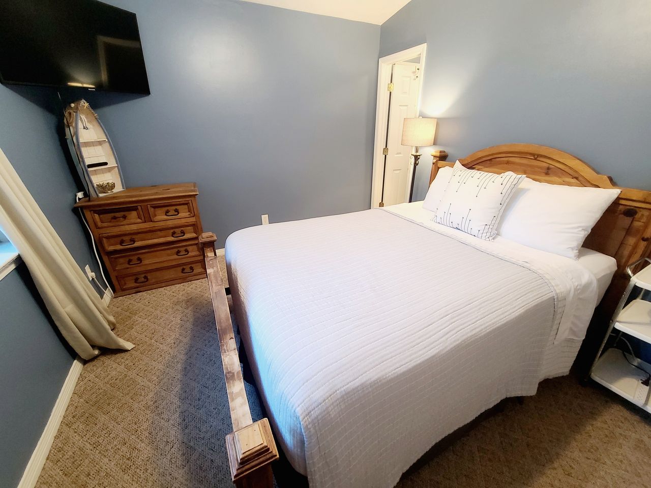 Marshall County Lake Escape: Pet-Friendly Rental with Boat Slip for Big Groups on Guntersville Lake