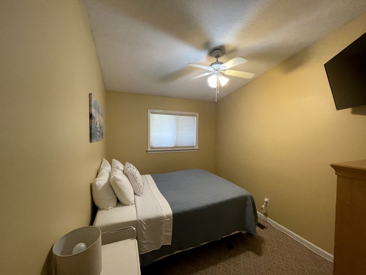 Marshall County Lake Escape: Pet-Friendly Rental with Boat Slip for Big Groups on Guntersville Lake