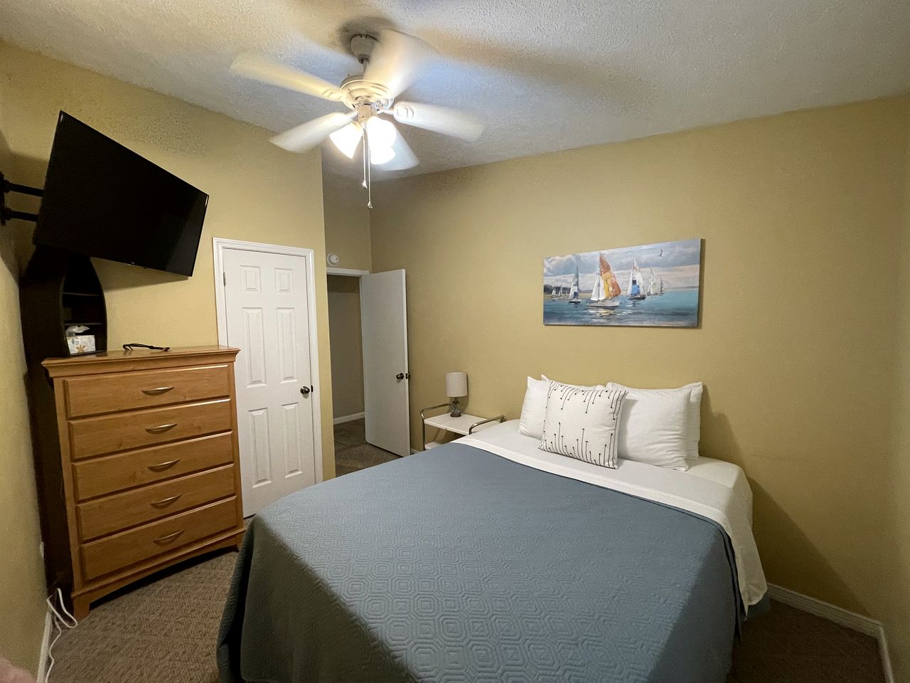 Marshall County Lake Escape: Pet-Friendly Rental with Boat Slip for Big Groups on Guntersville Lake