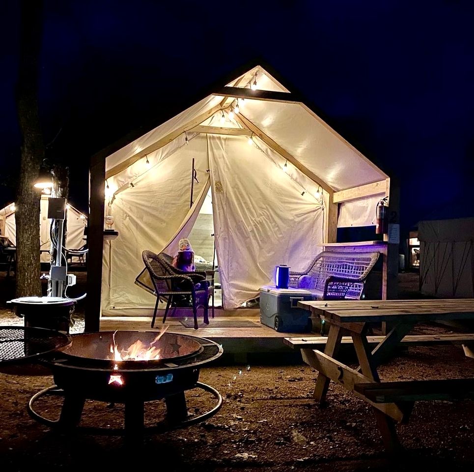 M Son's Marvelous Glamping Destination in Kingsbury, TX
