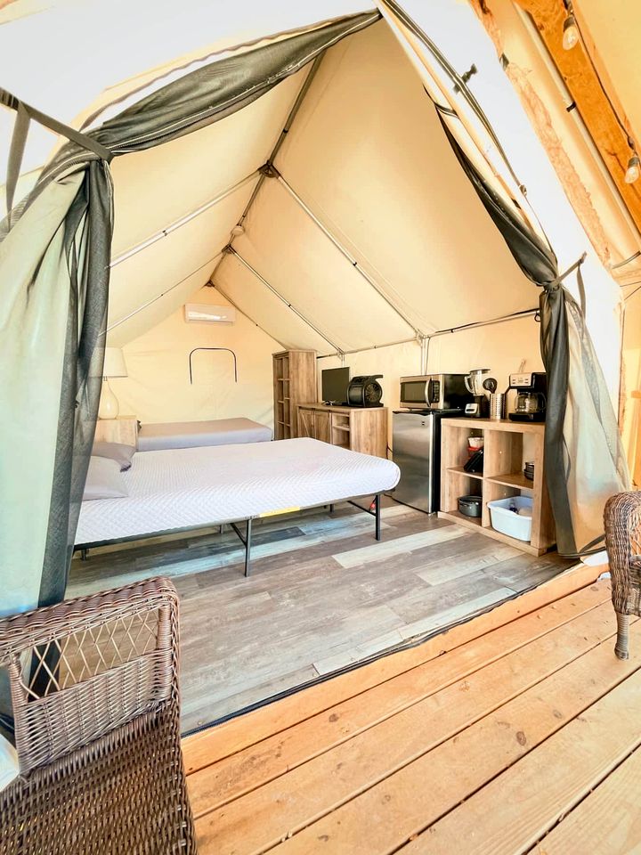 M Son's Marvelous Glamping Destination in Kingsbury, TX