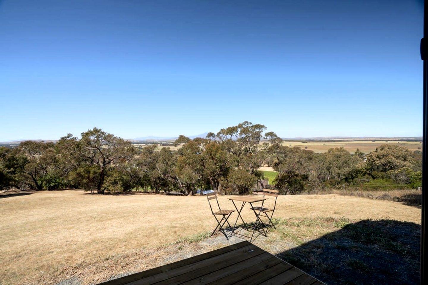 Marvelous Glamping Getaway for Two: Secluded and Tranquil Tiny House in Ararat, Victoria