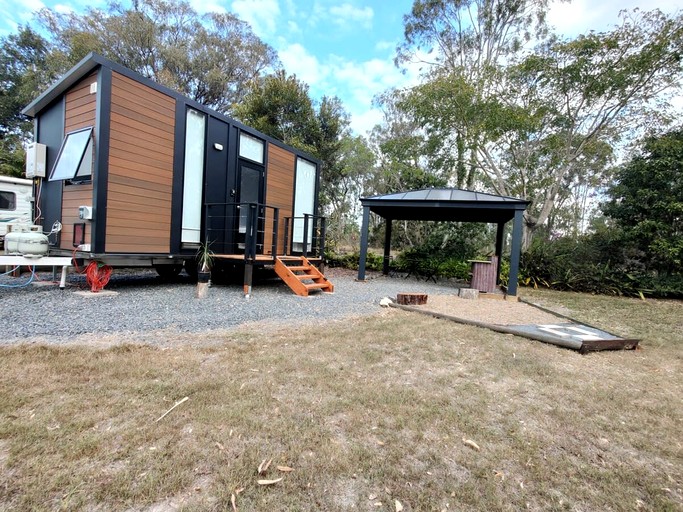 Tiny Houses (Australia, Baffle Creek, Queensland)
