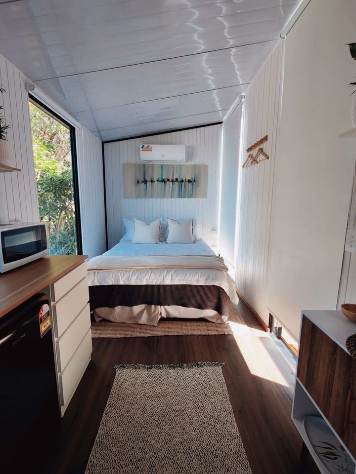 Marvelous Tiny House with Great Barbecue and Picnic Area Near the Coast in Queensland, Australia