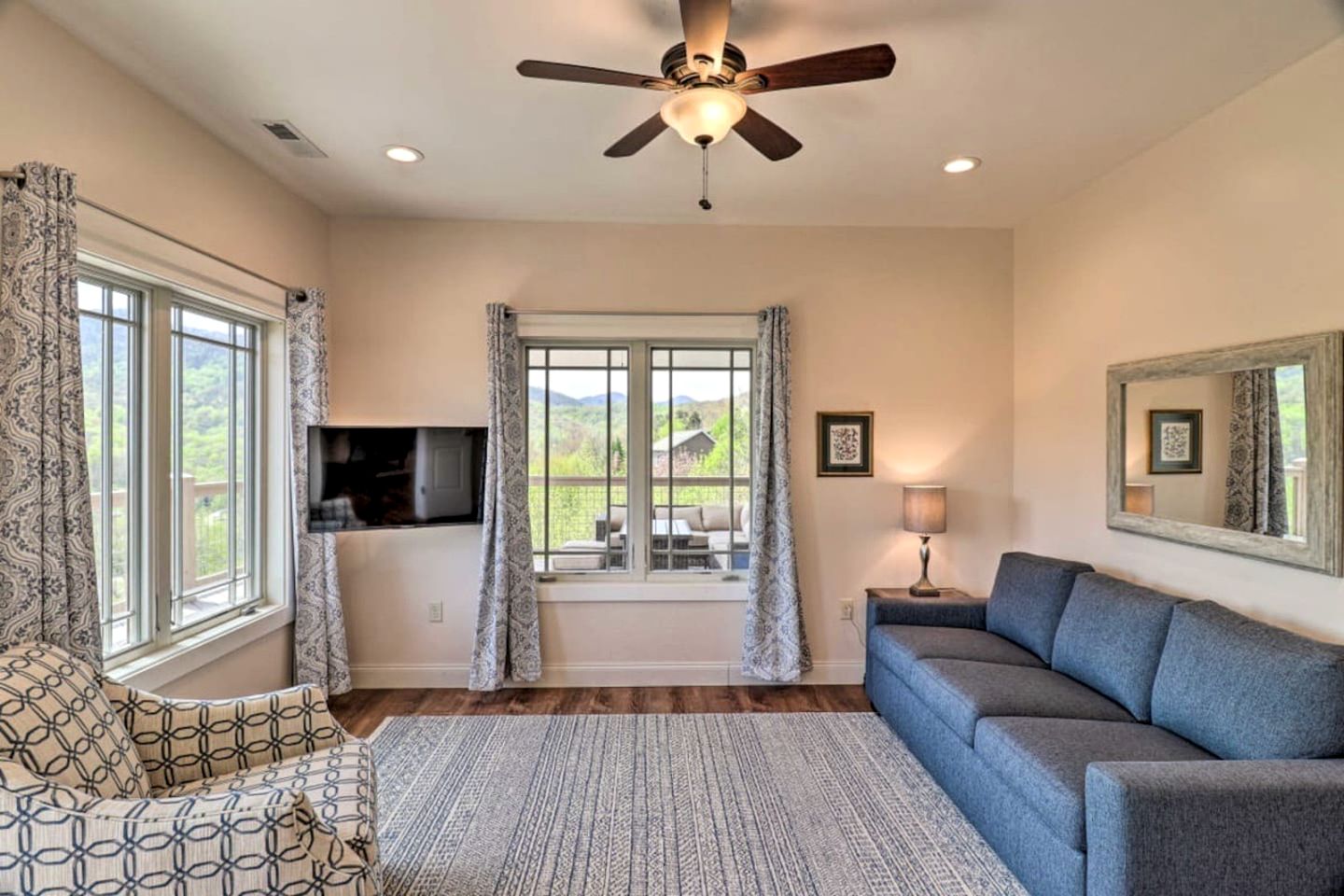 Fantastic Cottage with Incredible Sights in Candler, North Carolina