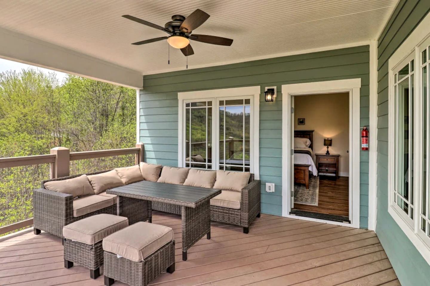 Fantastic Cottage with Incredible Sights in Candler, North Carolina