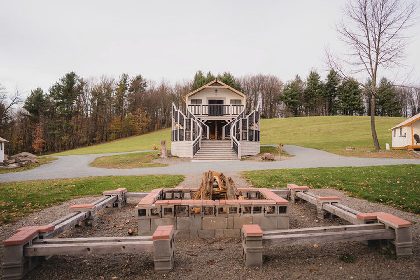 Unique Safari Tent makes for a Superb New York Getaway