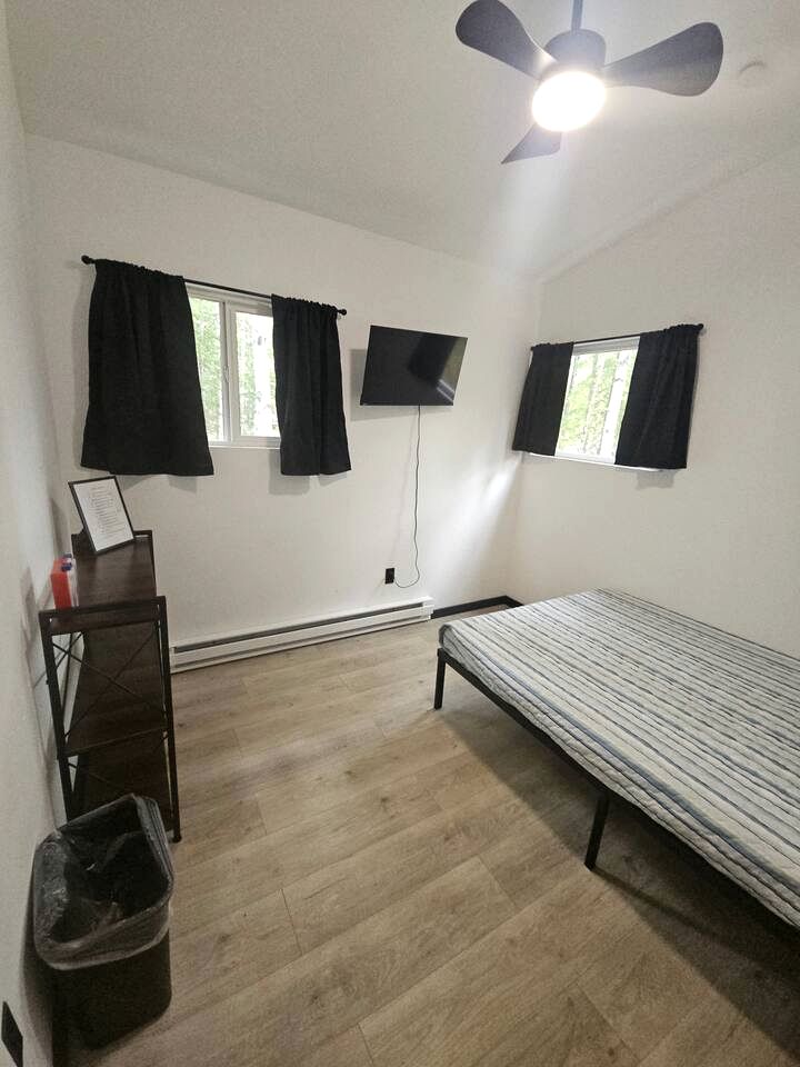 Peaceful Tiny Cabin Hideaway with Kids Play Zone + Nearby River Access for Summer in Houston, Alaska