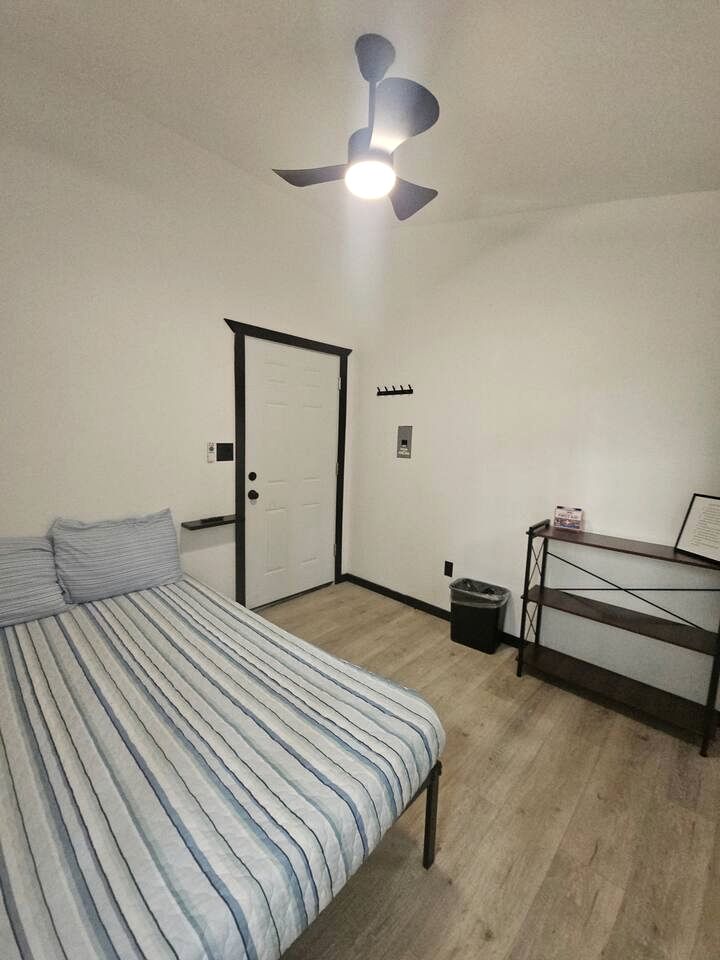 Peaceful Tiny Cabin Hideaway with Kids Play Zone + Nearby River Access for Summer in Houston, Alaska