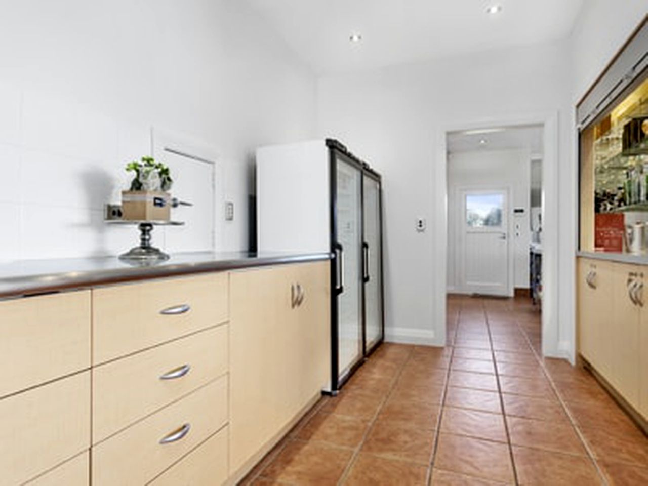 Stately Accommodation with a Pool Table near Gorgeous Lake Karapiro, North Island