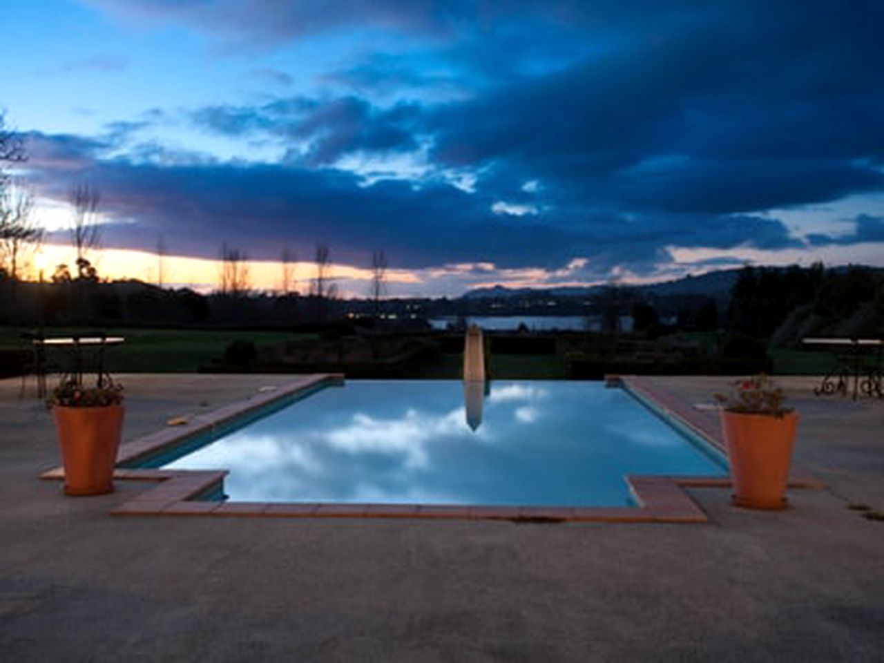 Gorgeous Accommodation for a Lake Karapiro Getaway near Cambridge, North Island