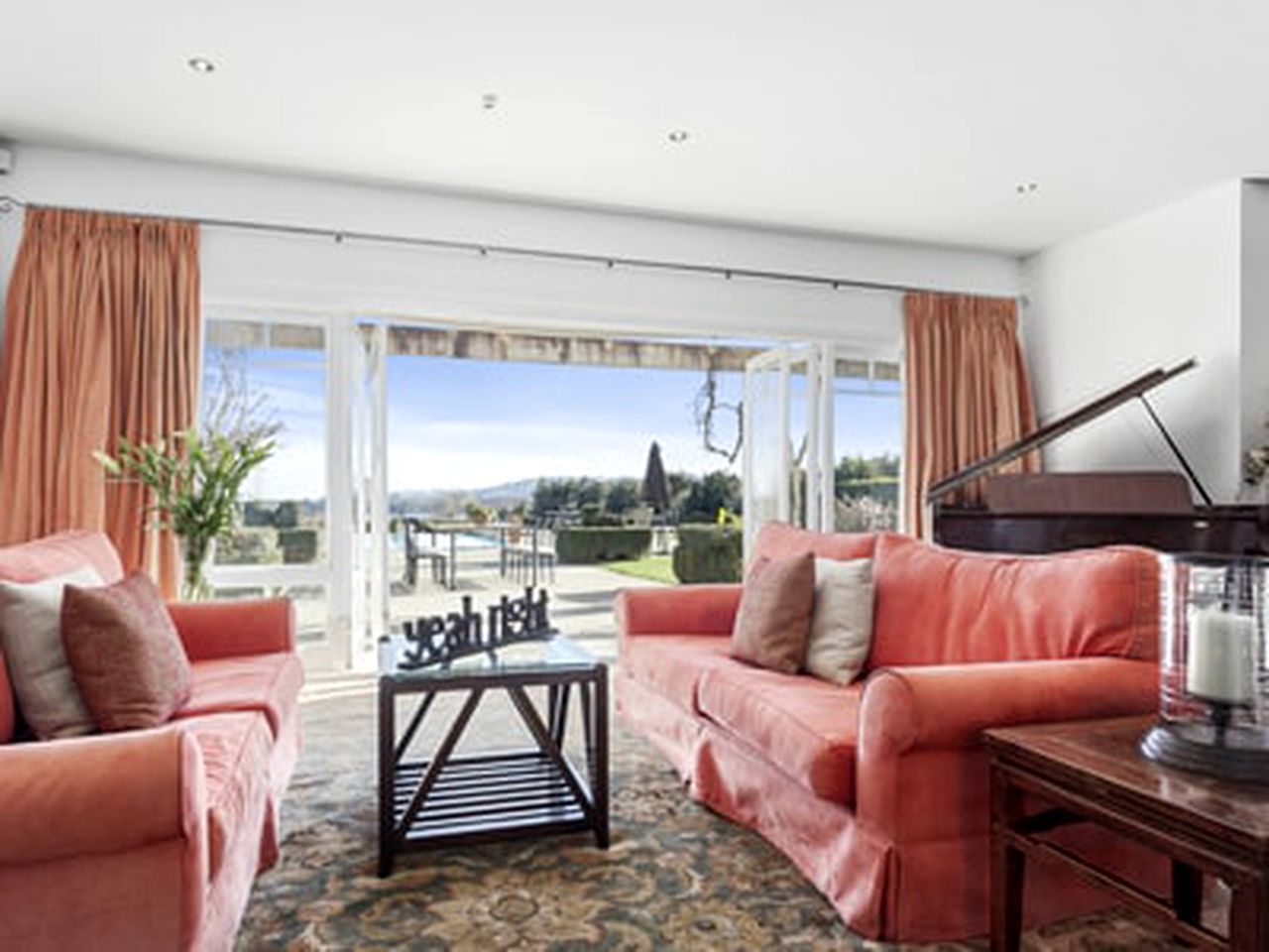 Exquisite Suite with Views of Lake Karapiro in Cambridge, North Island