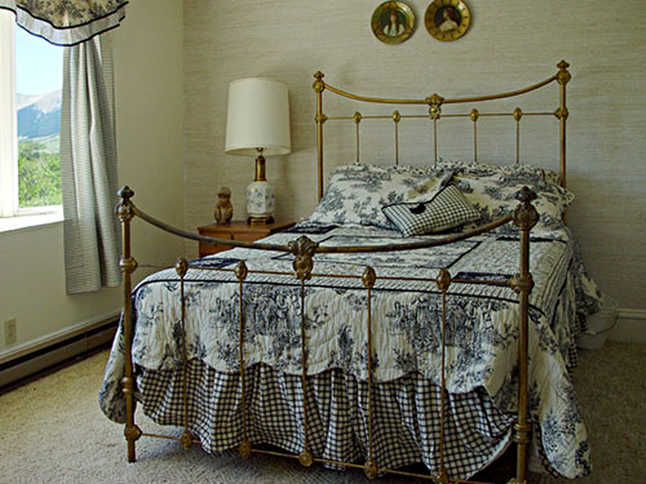 Tranquil Cottage on a Ranch Stay near the Crazy Mountains in Montana