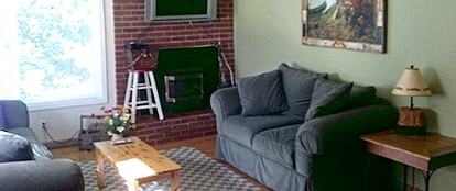 Pet-Friendly Cottage Rental with a Lovely Garden near McKenzie River, Oregon photo 4