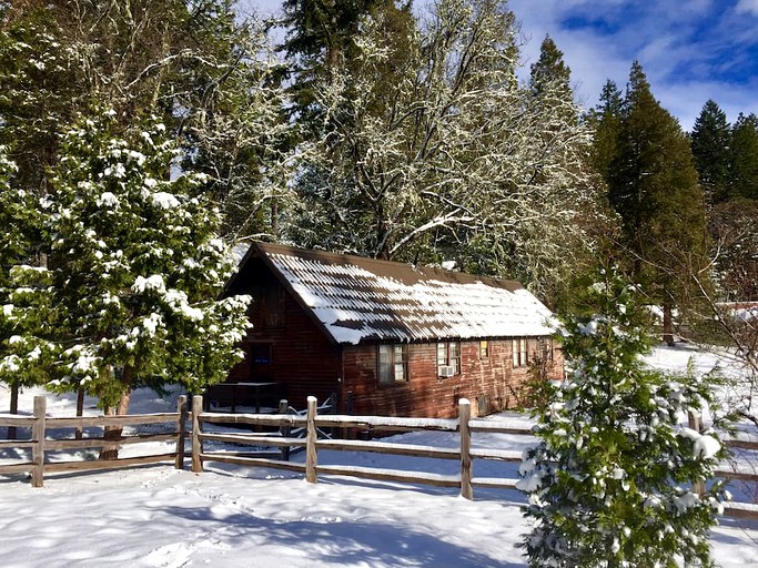 Cabins (Prospect , Oregon, United States)