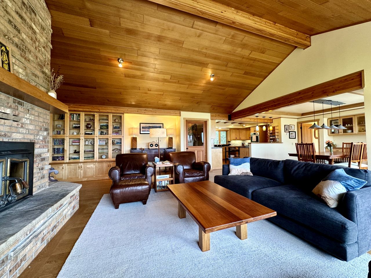 Elegant Vacation Home with Aspen Grove & Mountain Views near Ennis Lake in McAllister, Montana
