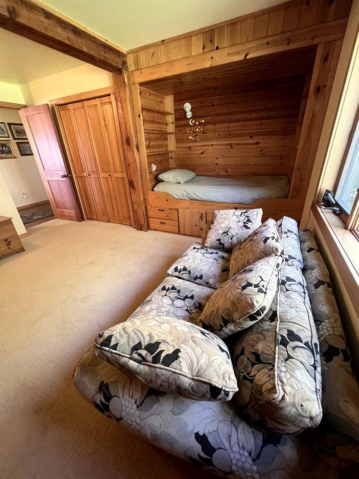 Elegant Vacation Home with Aspen Grove & Mountain Views near Ennis Lake in McAllister, Montana