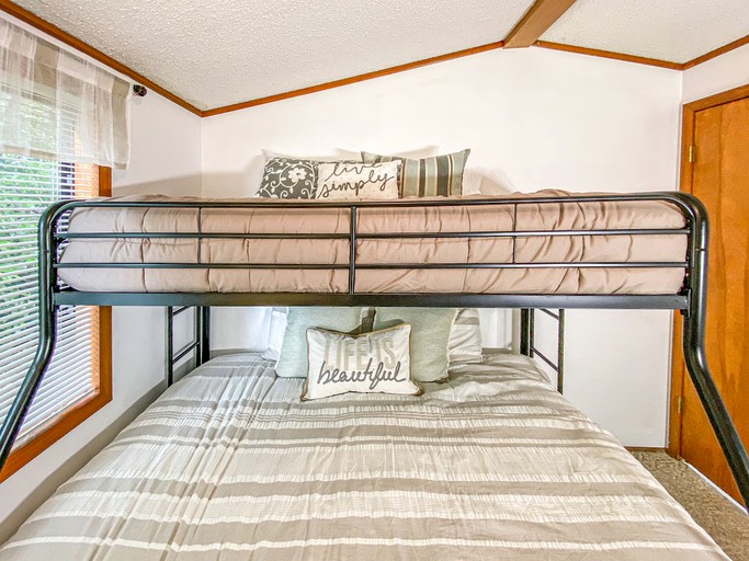 Cabins (United States of America, Klamath, California)