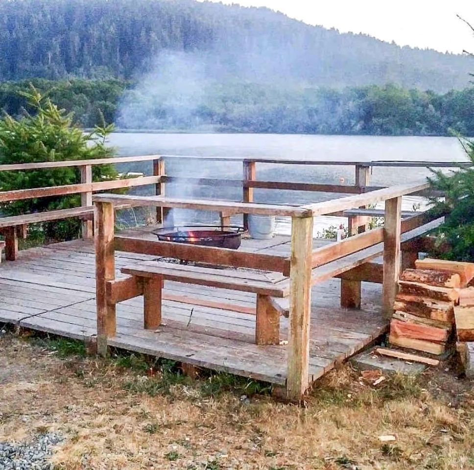 Cozy Cabin with a Private Deck in Klamath, CA