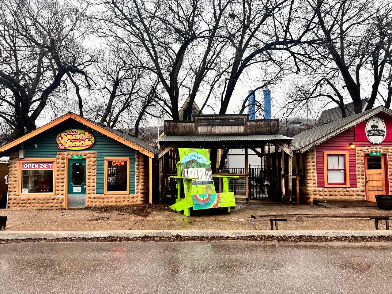 Cozy Tiny House with Hammock Patio near Bath Lake in Medicine Park, Oklahoma