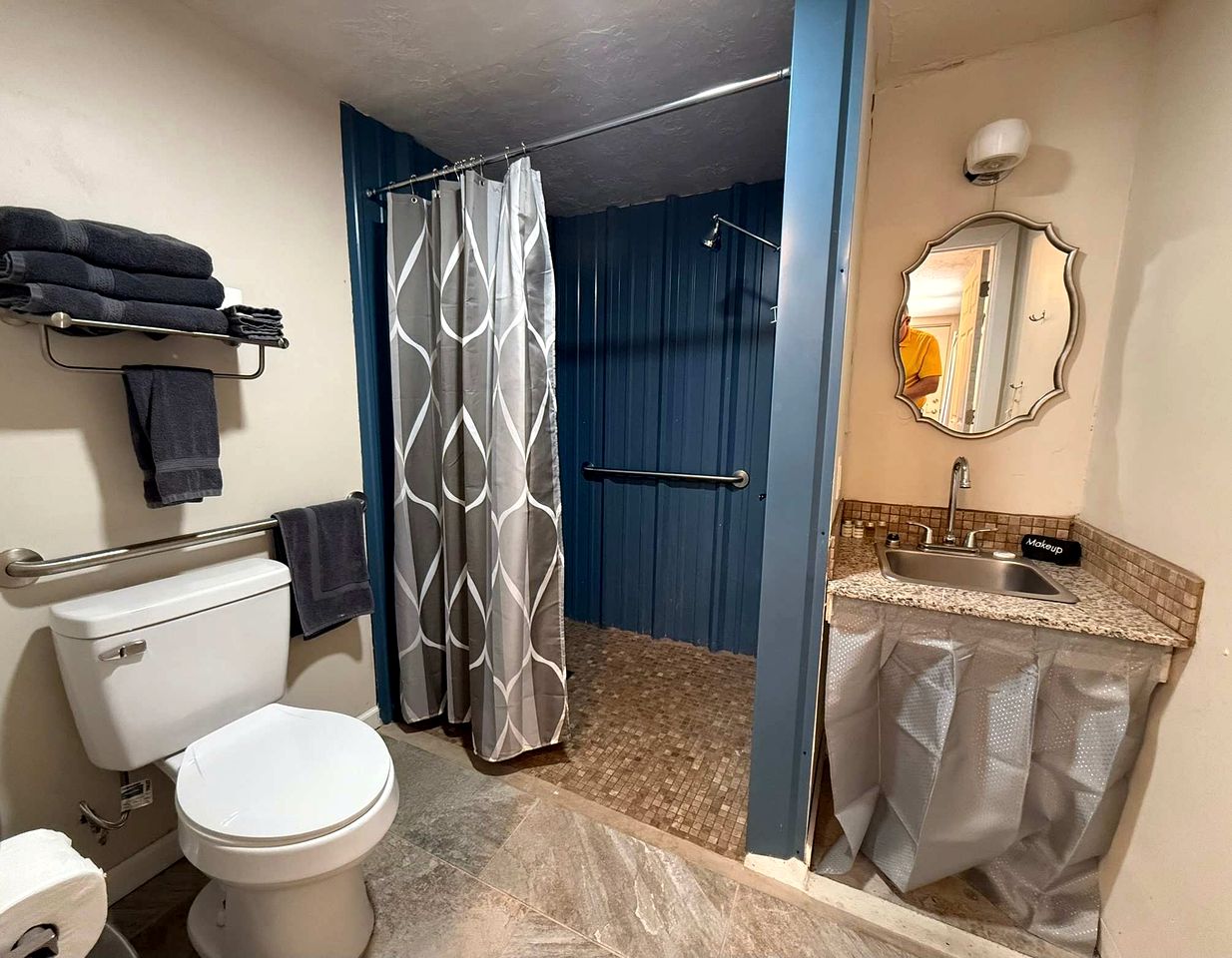 Charming Wheelchair-Accessible Tiny House with Patio near Wichita Mountains – Medicine Park, OK
