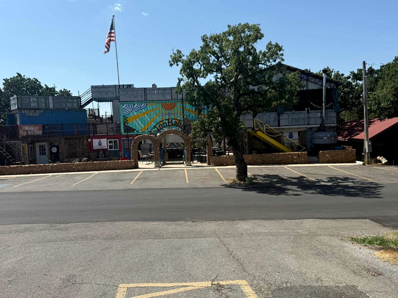 Charming Wheelchair-Accessible Tiny House with Patio near Wichita Mountains – Medicine Park, OK